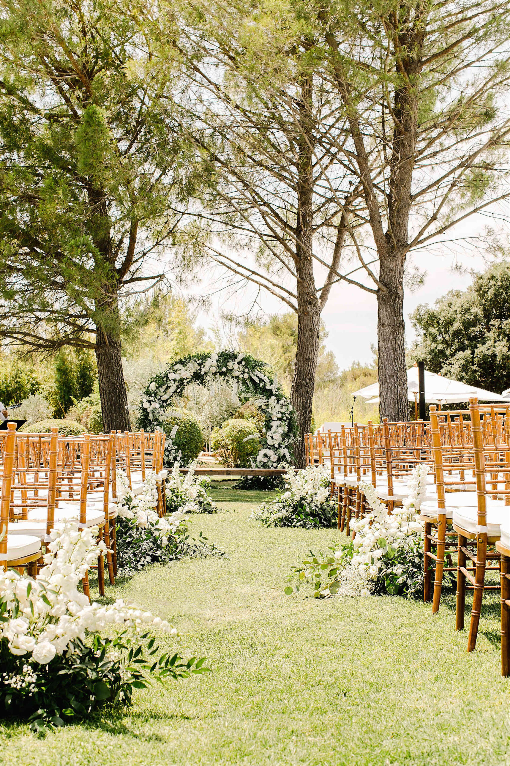 Scandinavian wedding at ‘Mas de La Rose’ in Provence