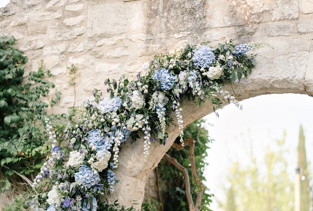 Blue château wedding | Les Quatre Tours