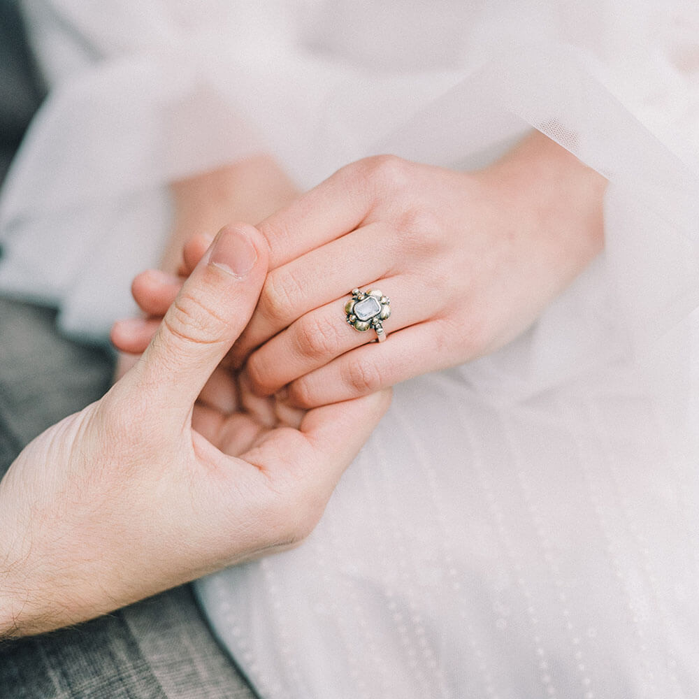 How to display your dreamy wedding photographs